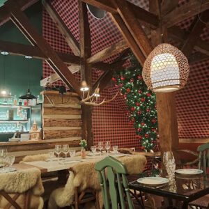 Chalé Prime l sequência de fondue Premium Suíço com Filé e Picanha no centro de gramado